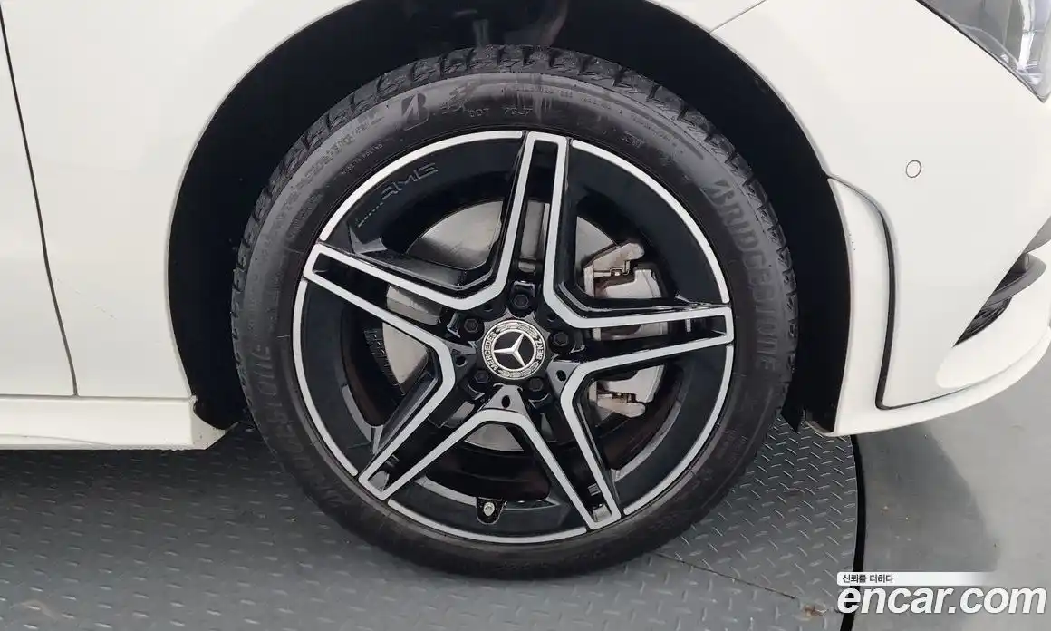 Mercedes-Benz CLA-Class 2022 2.0 Автомат в Москве № 409128, фото 5