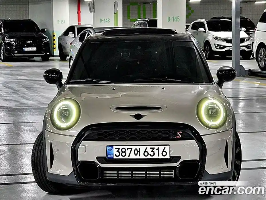 Mini Cooper 2022 2.0 Автомат в Москве № 416885, фото 8