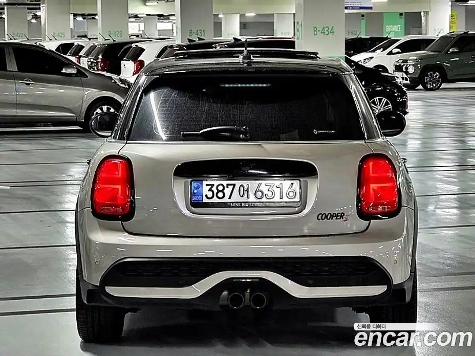 Mini Cooper 2022 2.0 Автомат в Москве № 416885, фото 10