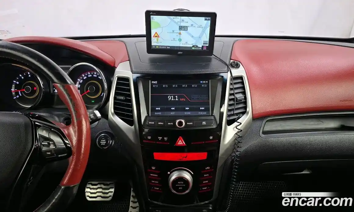 SsangYong TIBOLI 2015 1.6 Автомат в Москве № 421568, фото 14