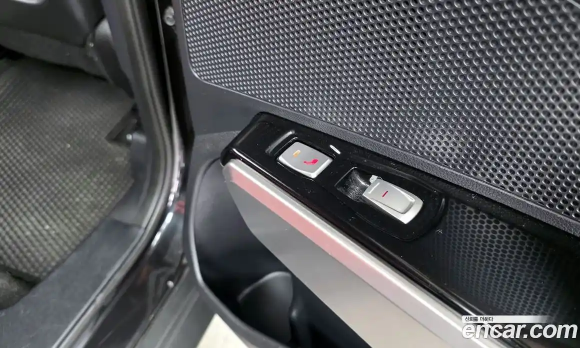 SsangYong TIBOLI 2015 1.6 Автомат в Москве № 421568, фото 19