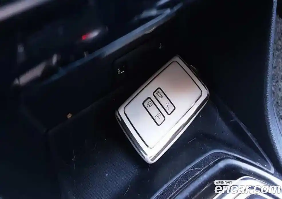 Renault QM6 2023 2.0 Автомат в Москве № 423353, фото 13