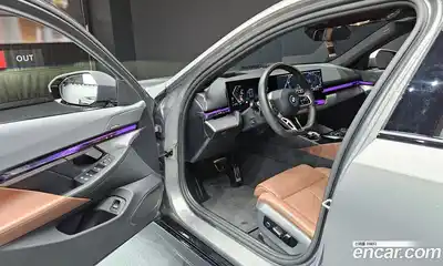 BMW 5-Series 2025 2.0 Автомат в Москве № 424878, миниатюра 11