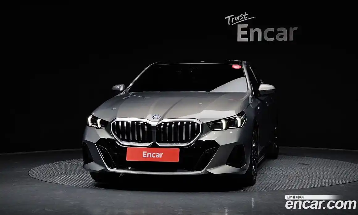 BMW 5-Series 2025 2.0 Автомат в Москве № 424878, фото 3