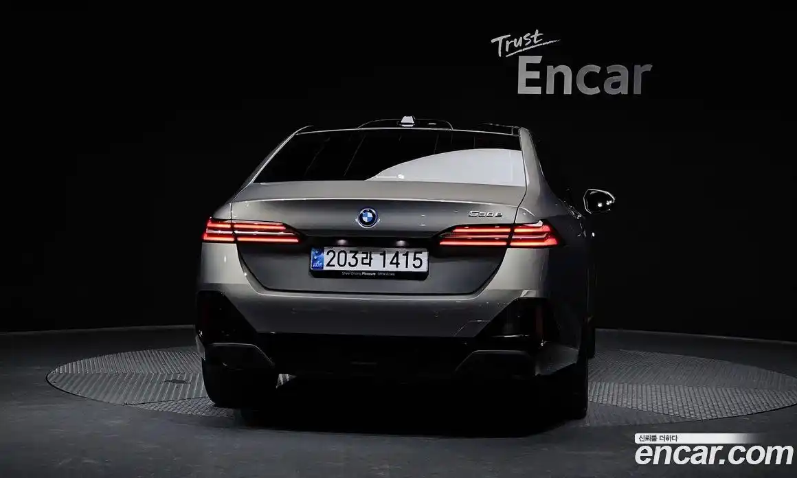 BMW 5-Series 2025 2.0 Автомат в Москве № 424878, фото 4