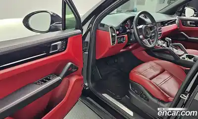 Porsche Cayenne 2023 3.0 Автомат в Москве № 430562, миниатюра 11