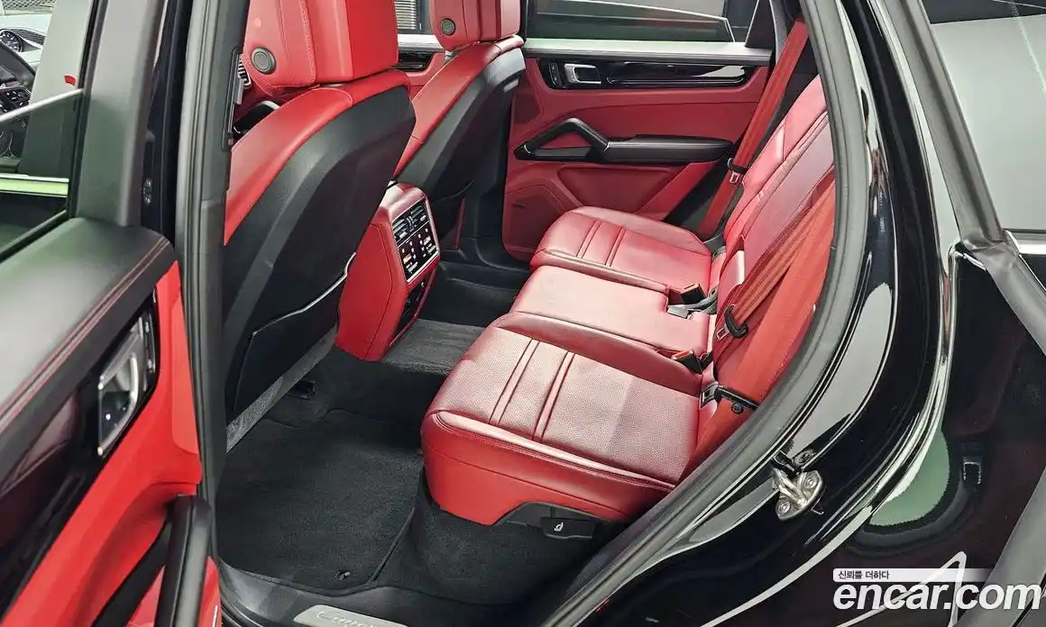 Porsche Cayenne 2023 3.0 Автомат в Москве № 430562, фото 13