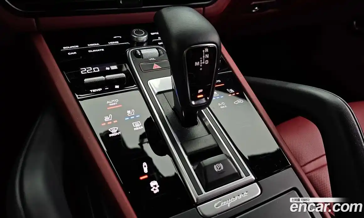 Porsche Cayenne 2023 3.0 Автомат в Москве № 430562, фото 9