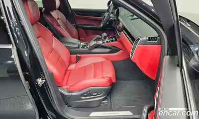 Porsche Cayenne 2023 3.0 Автомат в Москве № 430562, миниатюра 10