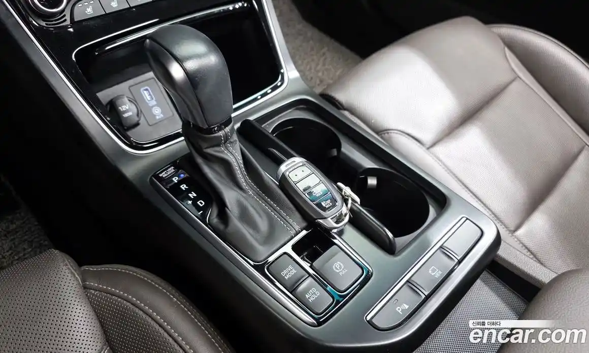 Hyundai Grandeur 2019 3.0 Автомат в Москве № 450248, фото 9