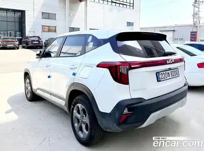Kia Seltos 2025 2.0 Автомат в Москве № 451655, миниатюра 3