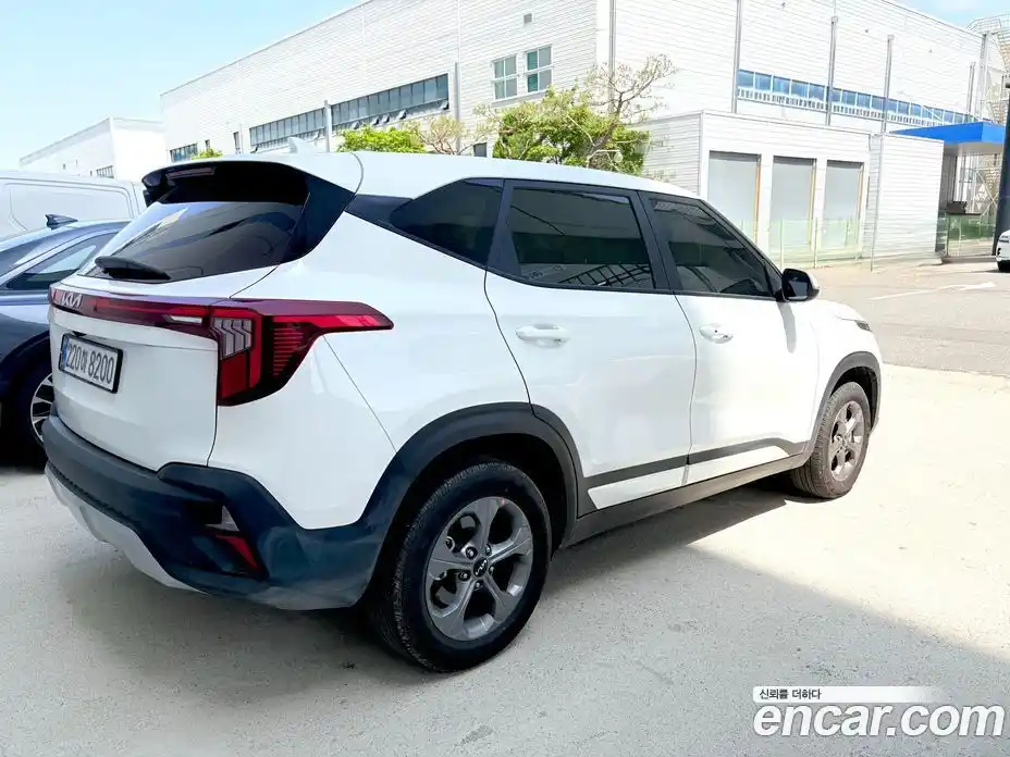 Kia Seltos 2025 2.0 Автомат в Москве № 451655, фото 7