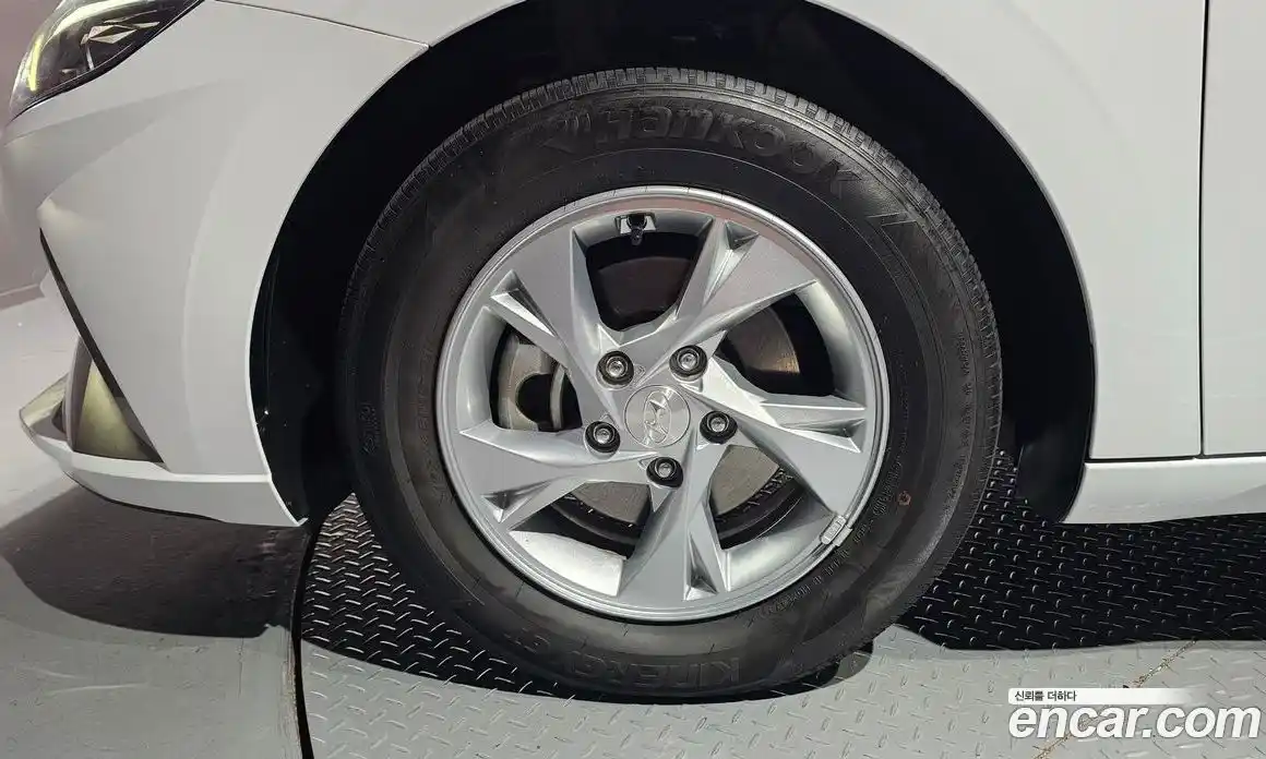 Hyundai Avante 2022 1.6 Автомат в Москве № 45522, фото 5