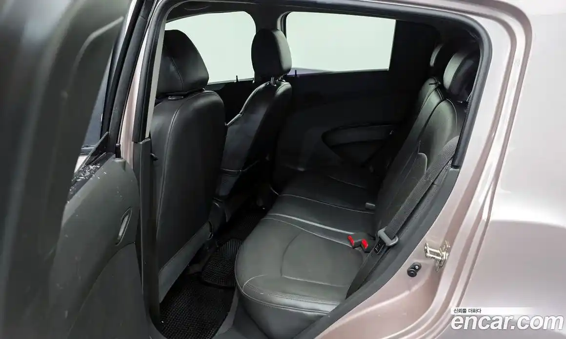 Chevrolet Spark 2013 1.0 Автомат в Москве № 455332, фото 18