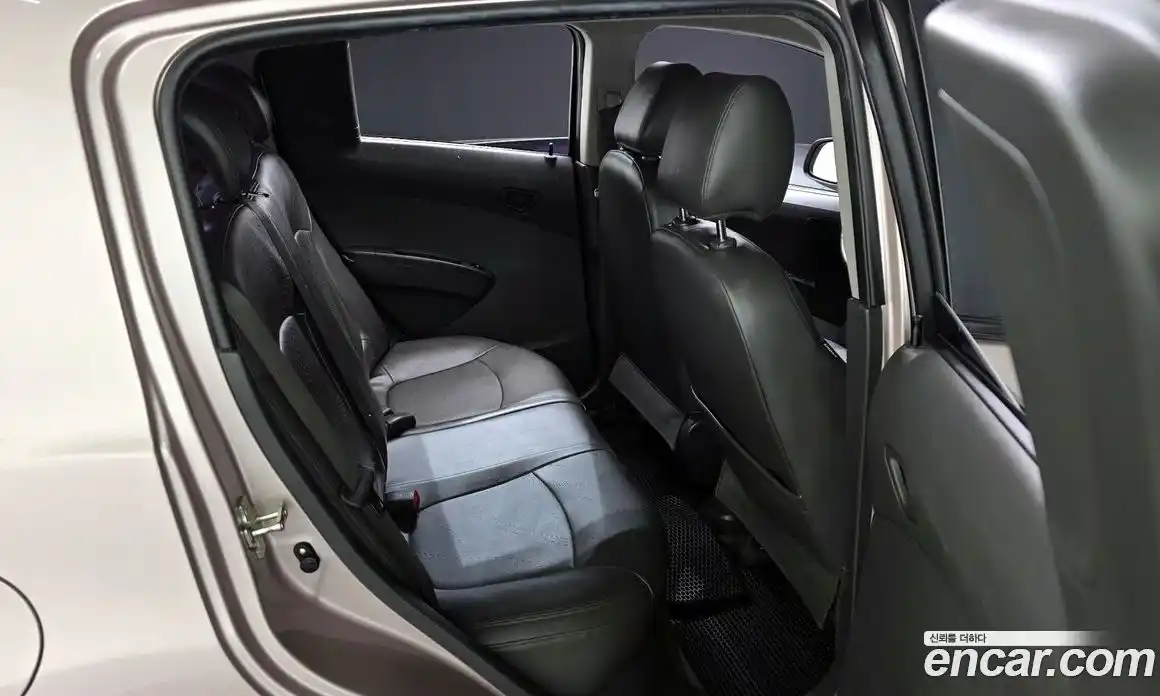 Chevrolet Spark 2013 1.0 Автомат в Москве № 455332, фото 19