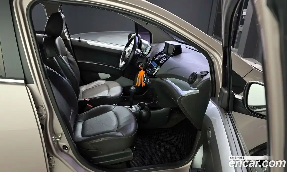 Chevrolet Spark 2013 1.0 Автомат в Москве № 455332, фото 20