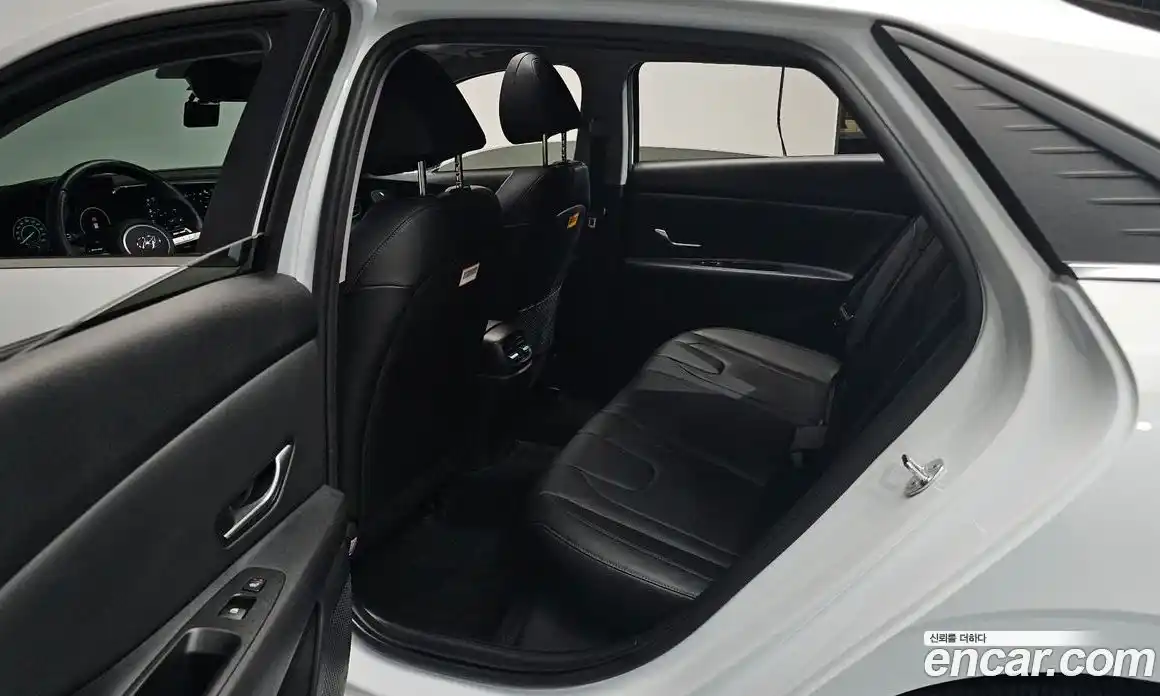 Hyundai Avante 2022 1.6 Автомат в Москве № 459235, фото 12