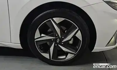 Hyundai Avante 2022 1.6 Автомат в Москве № 459235, миниатюра 5