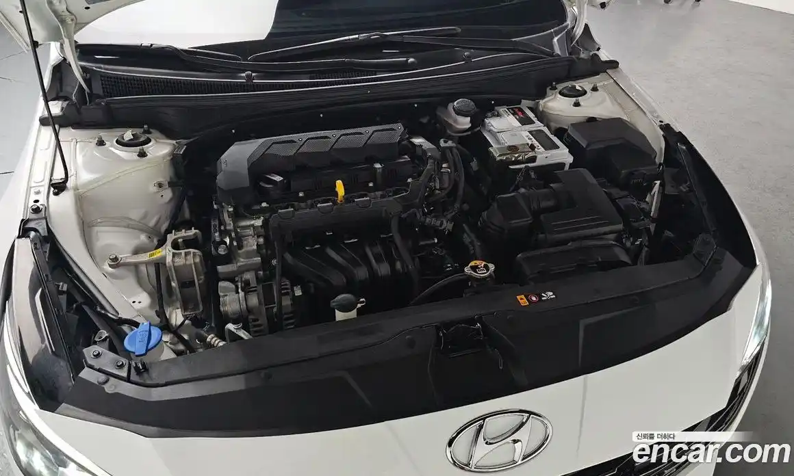 Hyundai Avante 2022 1.6 Автомат в Москве № 459235, фото 6