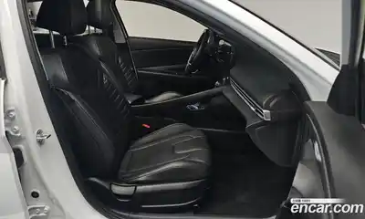 Hyundai Avante 2022 1.6 Автомат в Москве № 459235, миниатюра 10