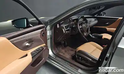 Lexus ES 2021 2.5 Автомат в Москве № 465262, миниатюра 11