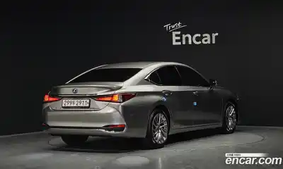 Lexus ES 2021 2.5 Автомат в Москве № 465262, миниатюра 2