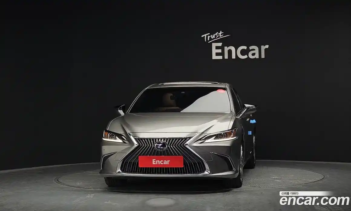 Lexus ES 2021 2.5 Автомат в Москве № 465262, фото 3