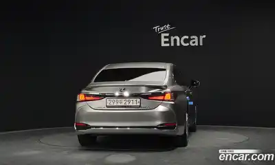 Lexus ES 2021 2.5 Автомат в Москве № 465262, миниатюра 4