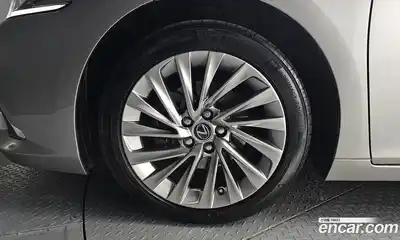 Lexus ES 2021 2.5 Автомат в Москве № 465262, миниатюра 5