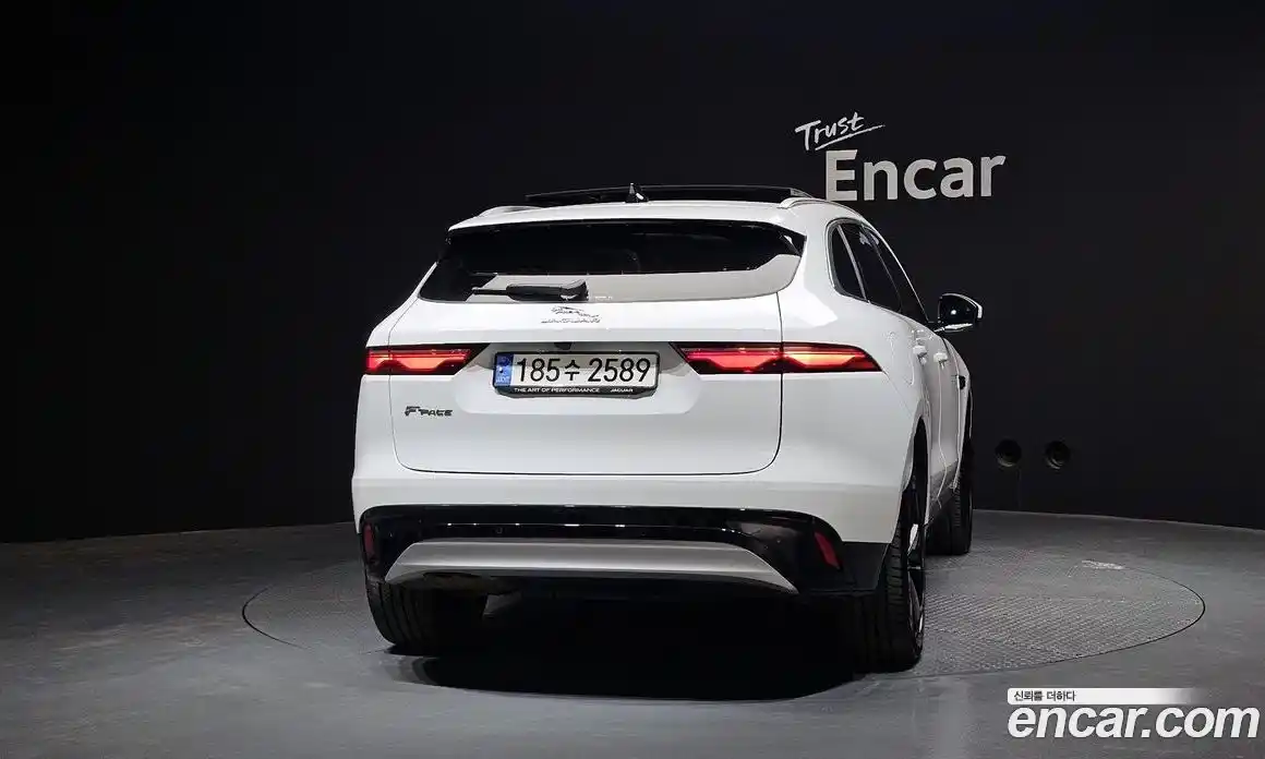 Jaguar F-Pace 2022 2.0 Автомат в Москве № 474174, фото 4