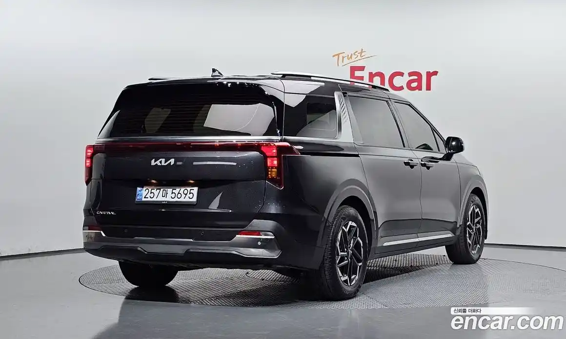 Kia Canival 2024 3.5 Автомат в Москве № 56184, фото 13