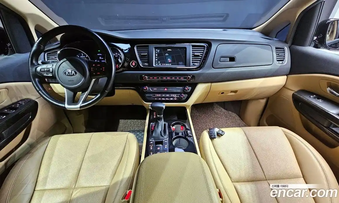 Kia Canival 2019 2.2 Автомат в Москве № 97071, фото 16