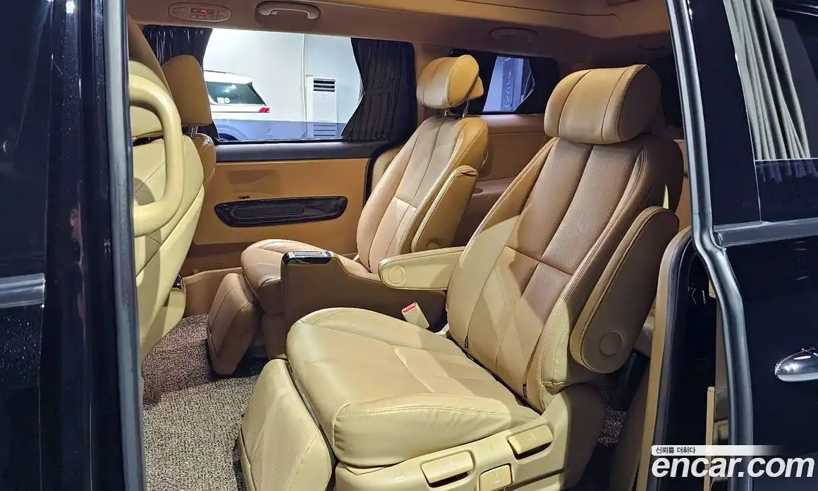 Kia Canival 2019 2.2 Автомат в Москве № 97071, фото 17