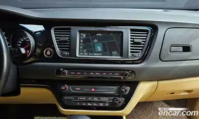 Kia Canival 2019 2.2 Автомат в Москве № 97071, миниатюра 5