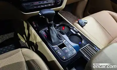 Kia Canival 2019 2.2 Автомат в Москве № 97071, миниатюра 9