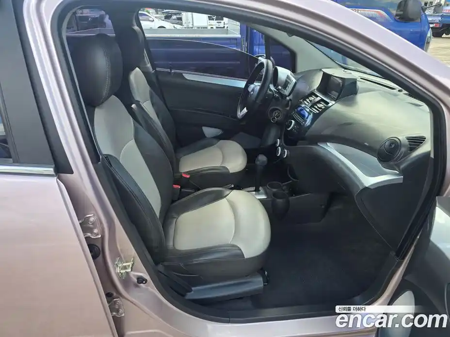 Chevrolet Spark 2012 1.0 Автомат в Москве № 102680, фото 15