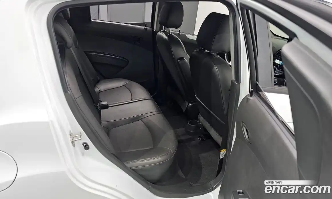 Chevrolet Spark 2015 1.0 Автомат в Москве № 104206, фото 15