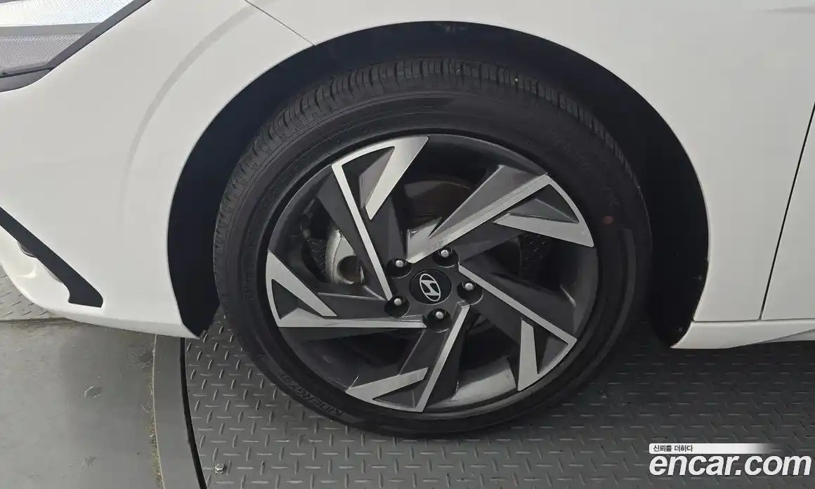 Hyundai Avante 2024 1.6 Автомат в Москве № 110813, фото 11