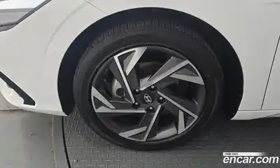 Hyundai Avante 2024 1.6 Автомат в Москве № 110813, миниатюра 11