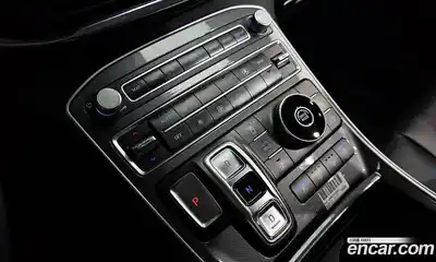 Hyundai Santa Fe 2021 2.2 Автомат в Москве № 112922, миниатюра 3