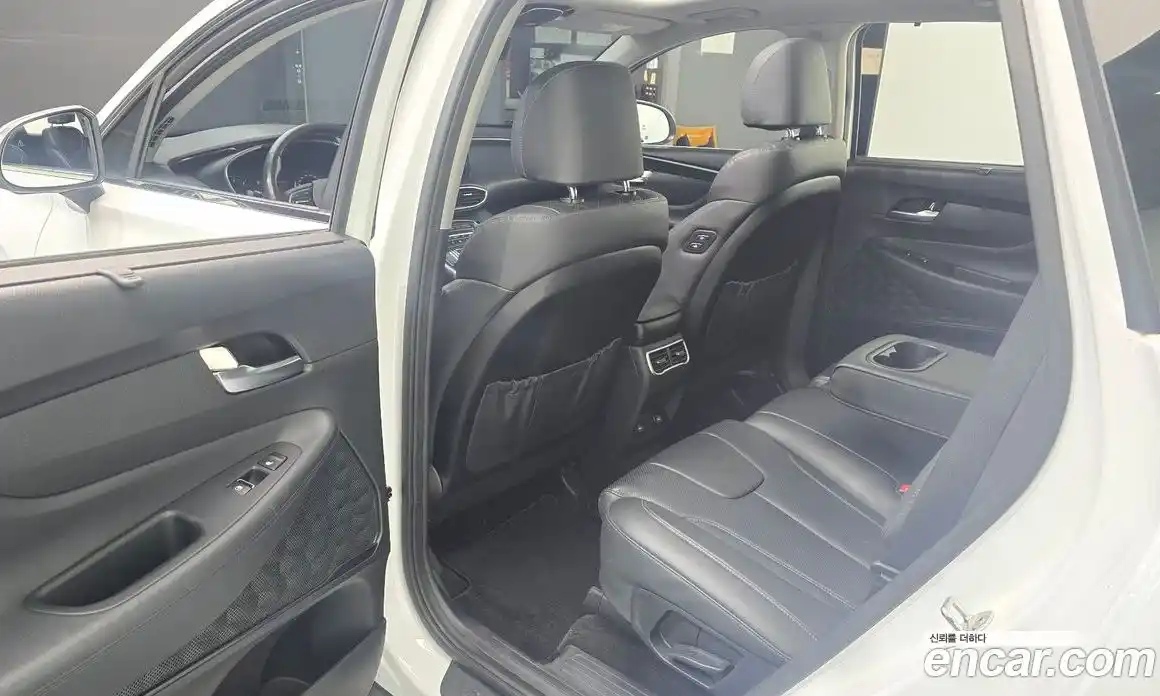 Hyundai Santa Fe 2021 2.2 Автомат в Москве № 113010, фото 19