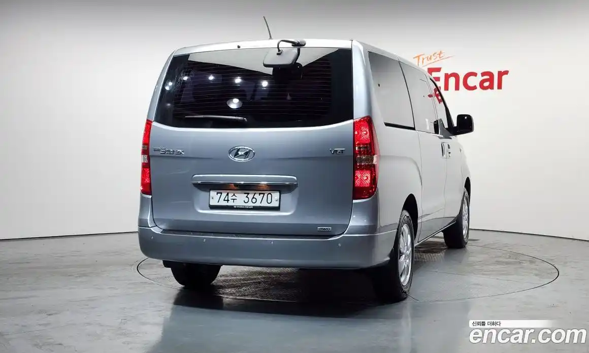 Hyundai Starex 2018 2.5 Автомат в Москве № 113401, фото 16