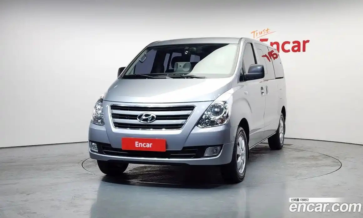 Hyundai Starex 2018 2.5 Автомат в Москве № 113401, фото 17