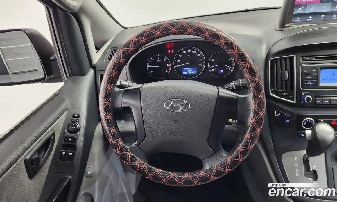 Hyundai Starex 2018 2.5 Автомат в Москве № 113401, фото 19