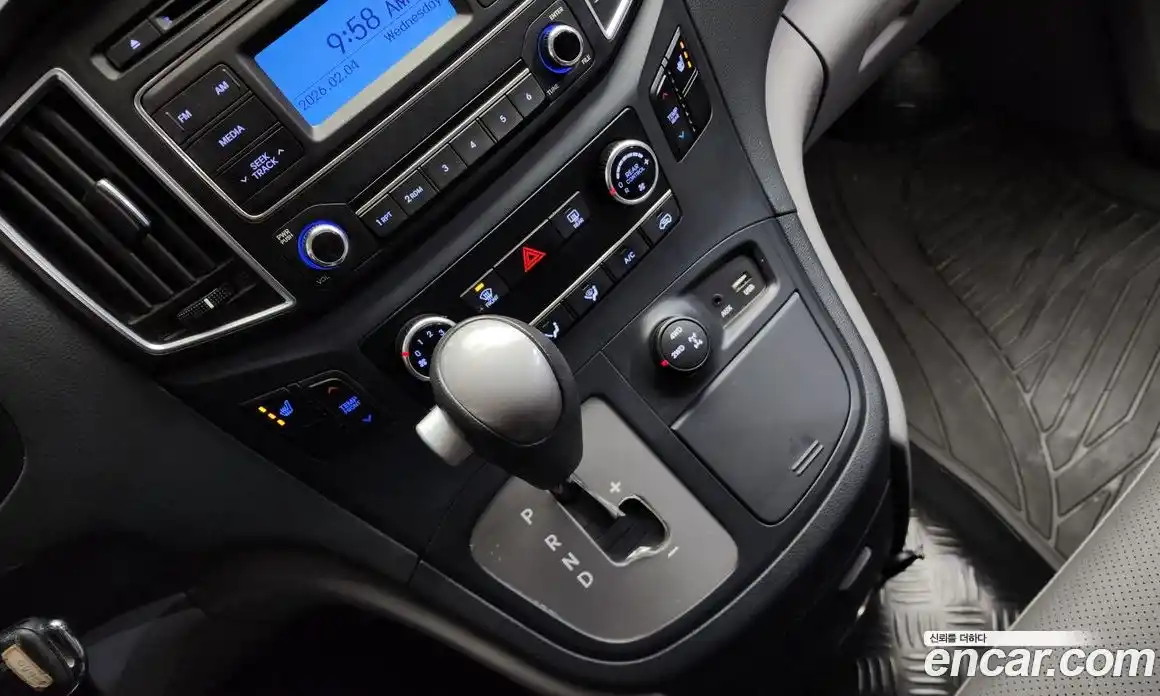 Hyundai Starex 2018 2.5 Автомат в Москве № 113401, фото 20