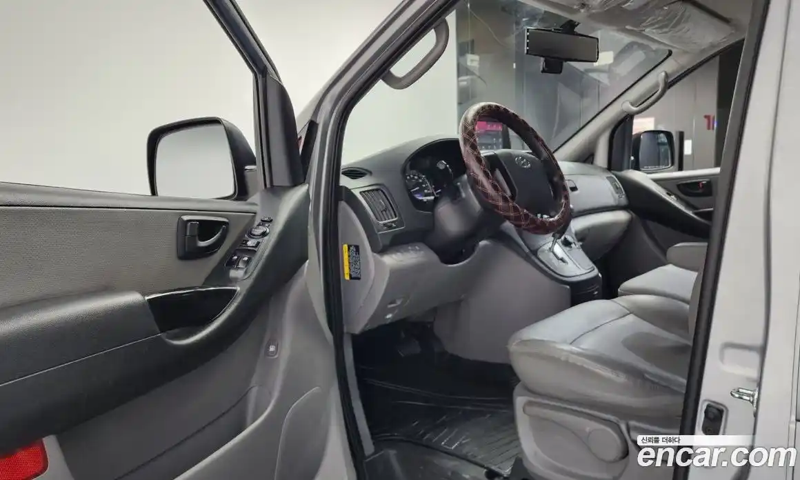 Hyundai Starex 2018 2.5 Автомат в Москве № 113401, фото 7