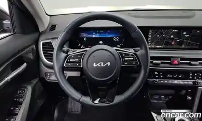 Kia Seltos 2024 1.6 Автомат в Москве № 114186, миниатюра 3