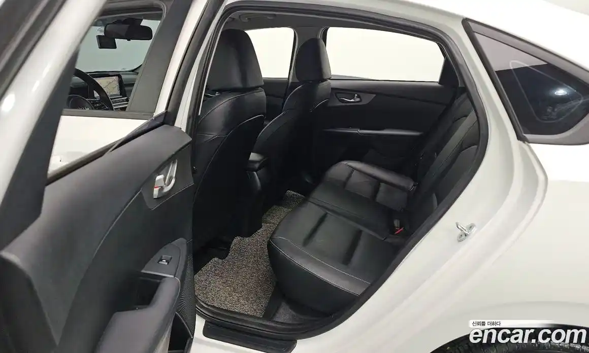 Kia K3 2021 1.6 Автомат в Москве № 121290, фото 12