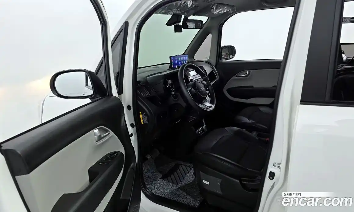 Kia Ray 2024 1.0 Автомат в Москве № 123930, фото 12