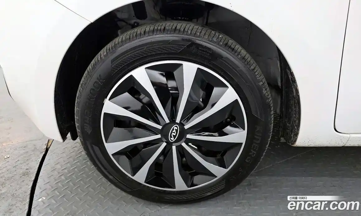 Kia Ray 2024 1.0 Автомат в Москве № 123930, фото 18